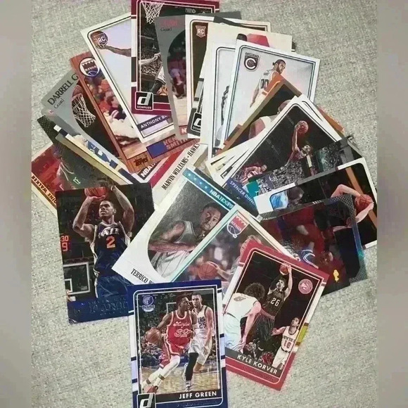 Lot of 50 NBA trading cards - Picture 4 of 4